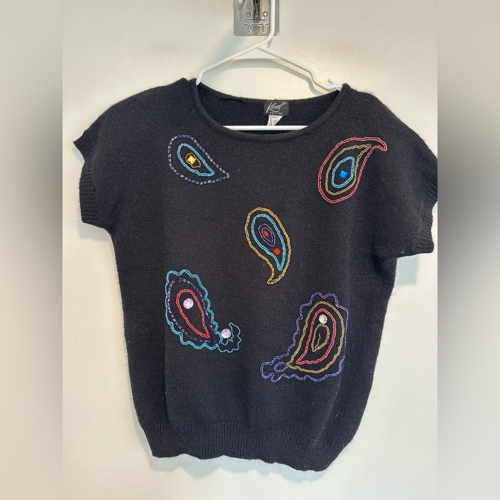 VTG 80s Koret Sz:M Petite black cap sleeve beaded paisley rhinestone sweater.